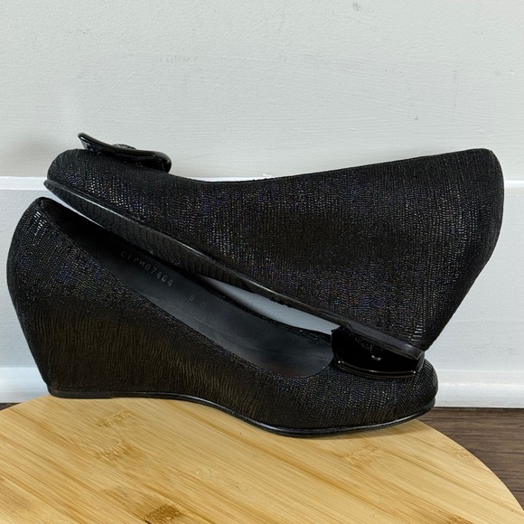 Stuart Weitzman Bucalina Textured Black Buckle Wedge Shoes Women's 8 M Very Nice - Picture 5 of 8